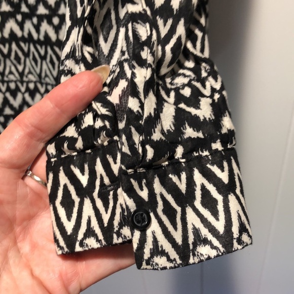 H&M cotton lightweight geometric pattern long sleeve Chinese collar 3/4 button 8 - Picture 5 of 9